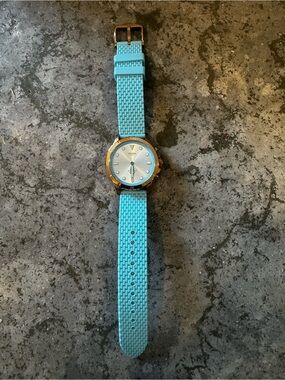 Fossil Turquoise Silicone Strap Watch with Gold Bezel great condition